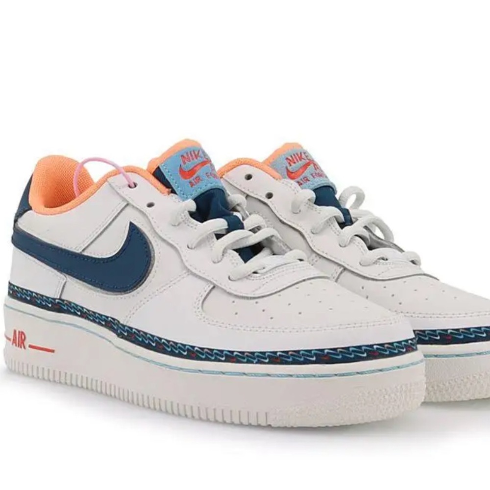 Nike Air Force 1